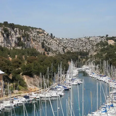 Les Barques, Vue Splendide Sur Le Port De