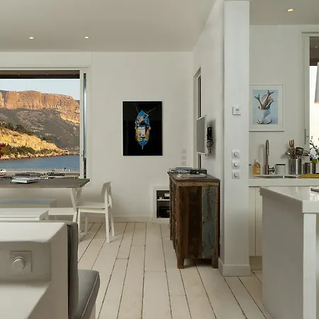 Les Barques, Vue Splendide Sur Le Port De Apartment *