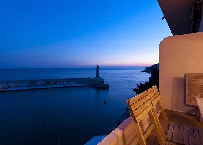 Les Barques, Vue Splendide Sur Le Port De Appartamento *