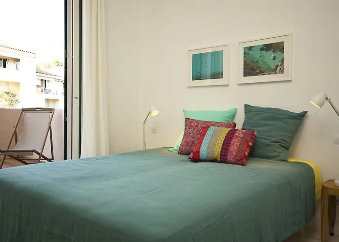 Les Barques, Vue Splendide Sur Le Port De *