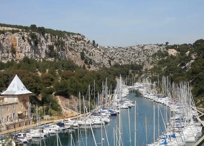 Les Barques, Vue Splendide Sur Le Port De