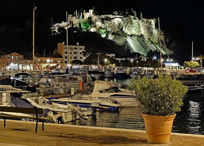 Les Barques, Vue Splendide Sur Le Port De